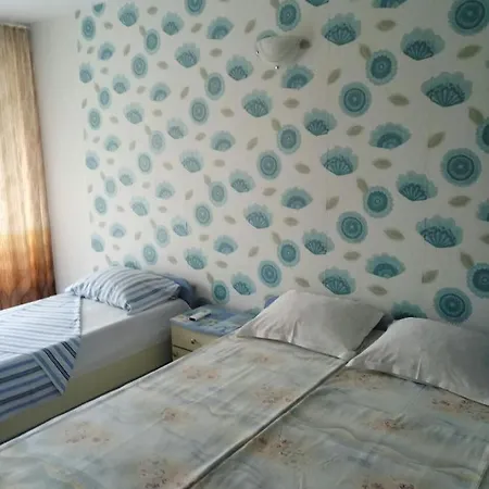 Квартири Криси Homestay